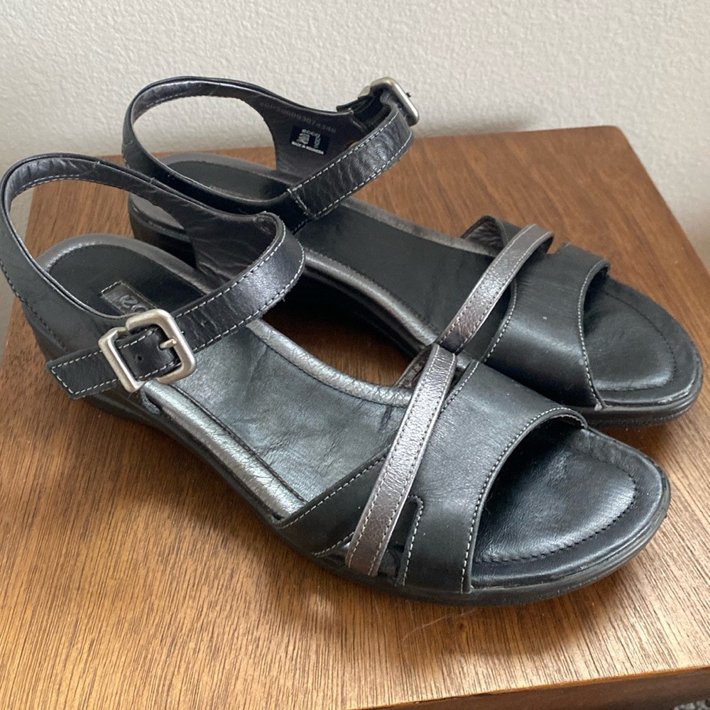 ecco black leather sandals